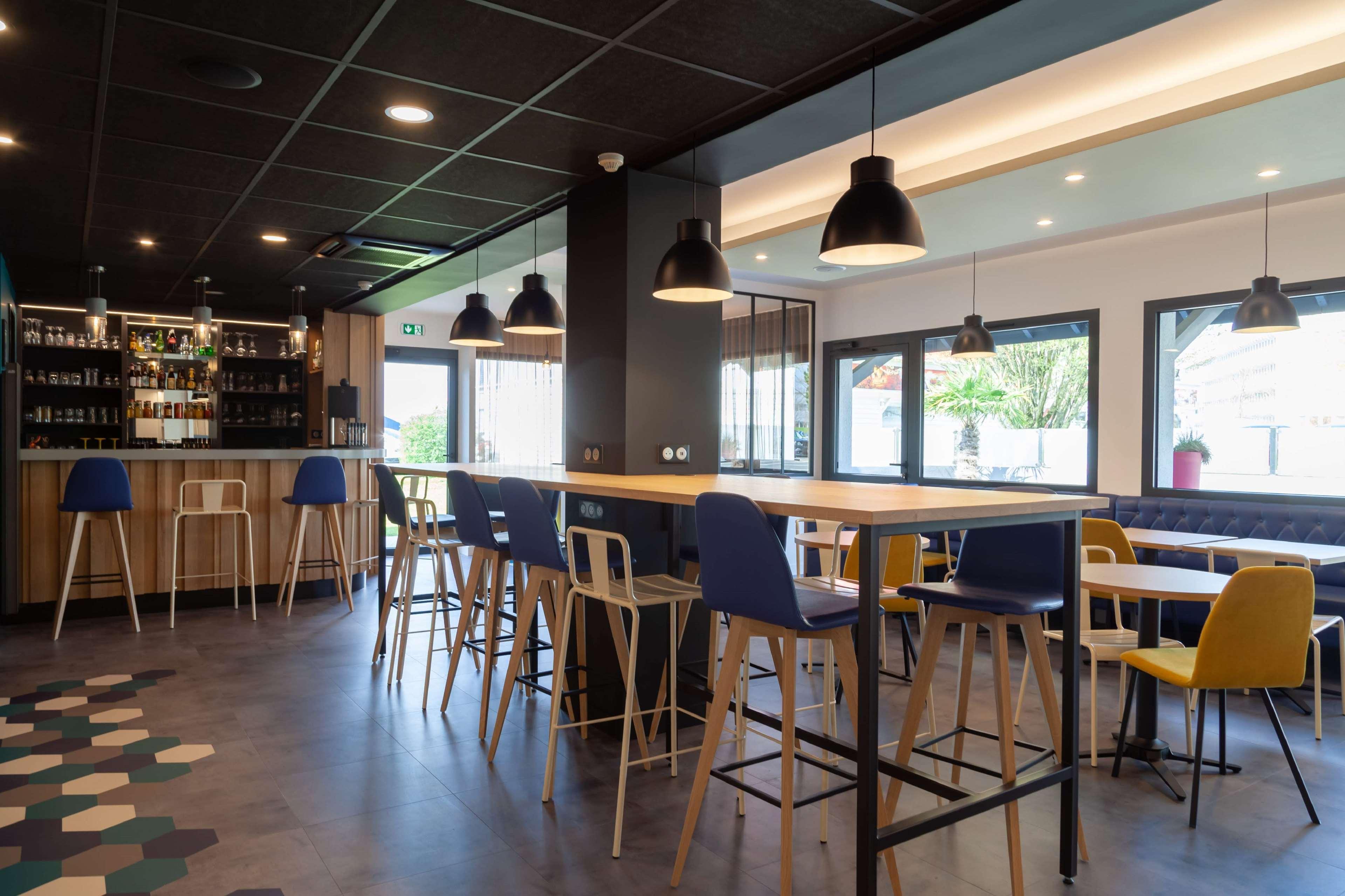Kyriad Niort-Espace Mendesfrance Zewnętrze zdjęcie