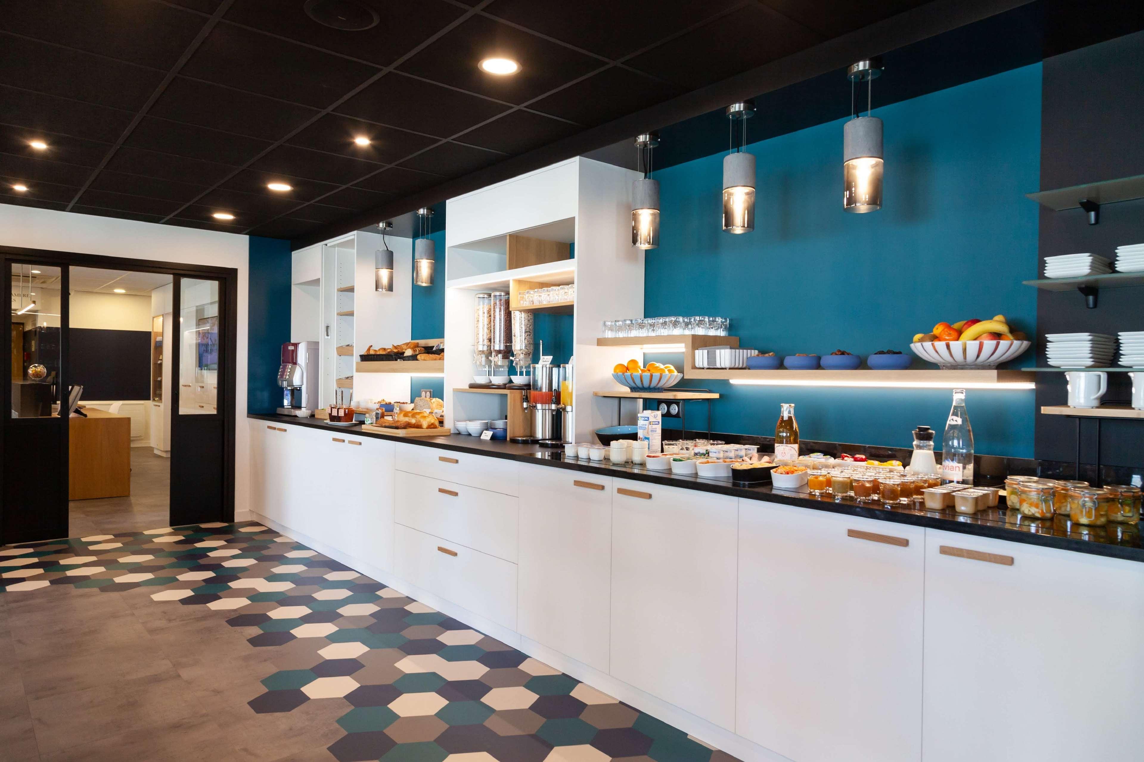 Kyriad Niort-Espace Mendesfrance Zewnętrze zdjęcie